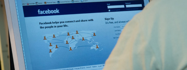 Facebook хочет платить пользователям за посты